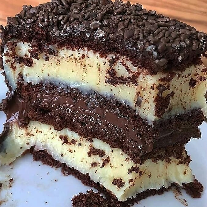 Bolo de PRESTÍGIO com CHOCOLATE de MICROONDAS