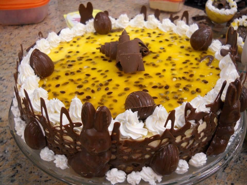 TORTA DE MARACUJÁ E CHOCOLATE