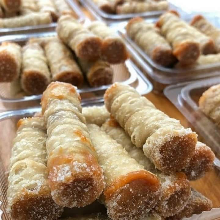 Canudinhos de Doce de Leite com Massa de Pastel