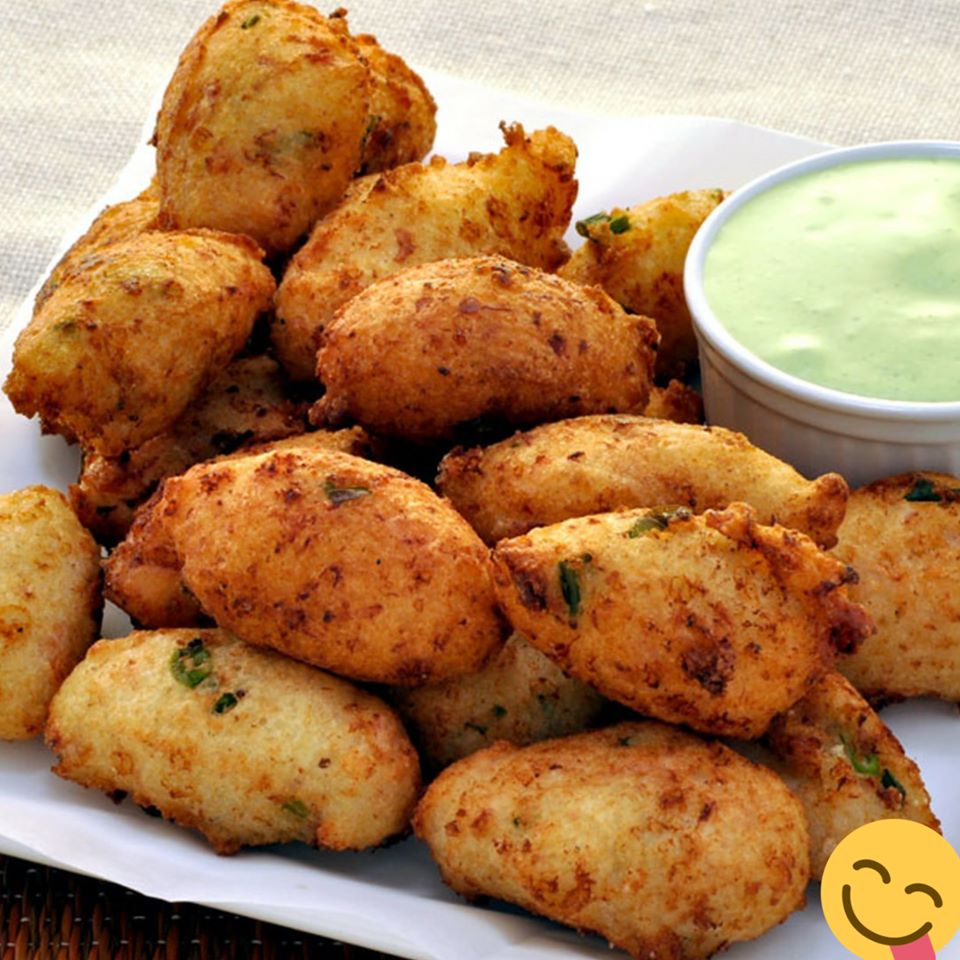 BOLINHO DE ARROZ COM PRESUNTO E QUEIJO