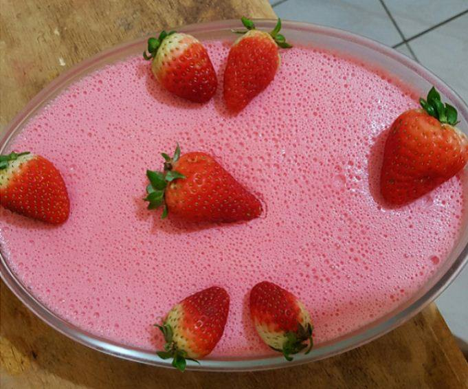 Mousse de Morango com Gelatina