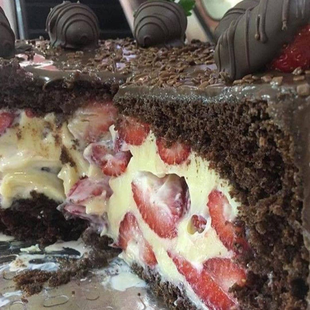 Bolo bombom com Cobertura (ganache)