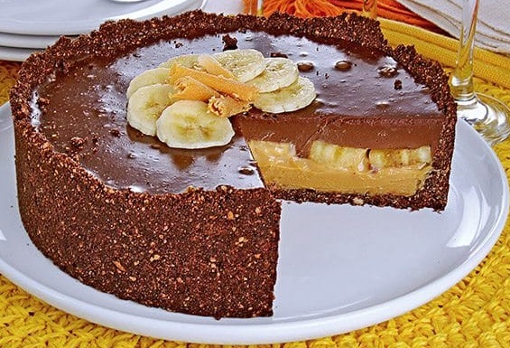 Torta de Banana com Doce de Leite e Chocolate