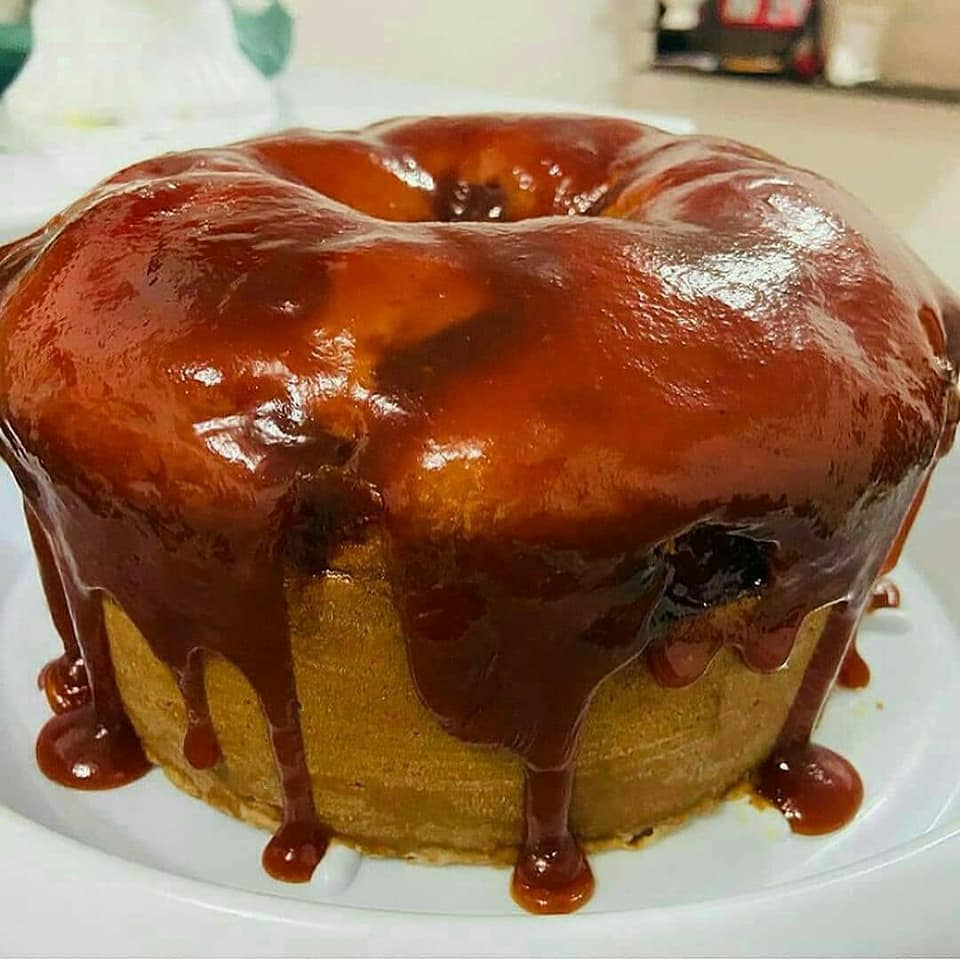 Bolo de fubá com goiabada