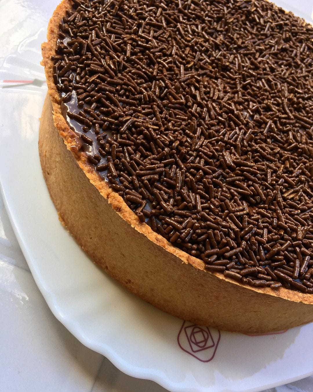 Torta mousse de maracujá com chocolate 