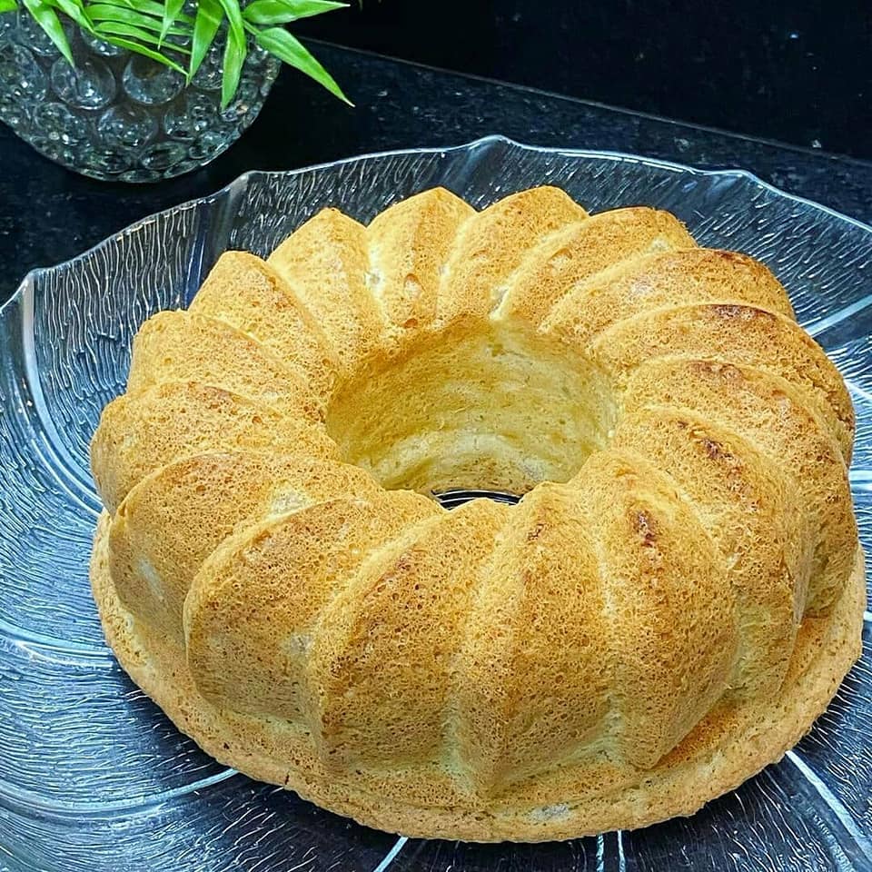 Bolo de aipim com coco delicioso e muito fácil