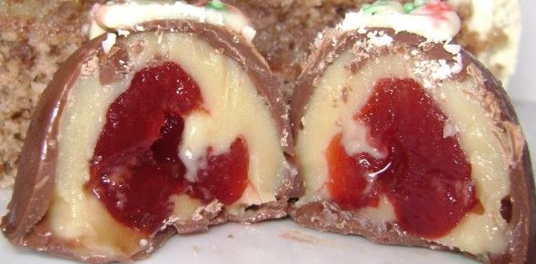 Bombom de Brigadeiro Recheado com Cereja