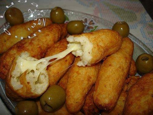 Bolinho de Arroz e Batata Recheado de Queijo