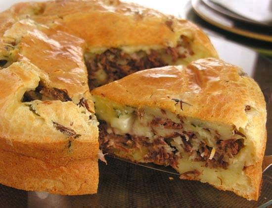 Bolo de pão de queijo recheado