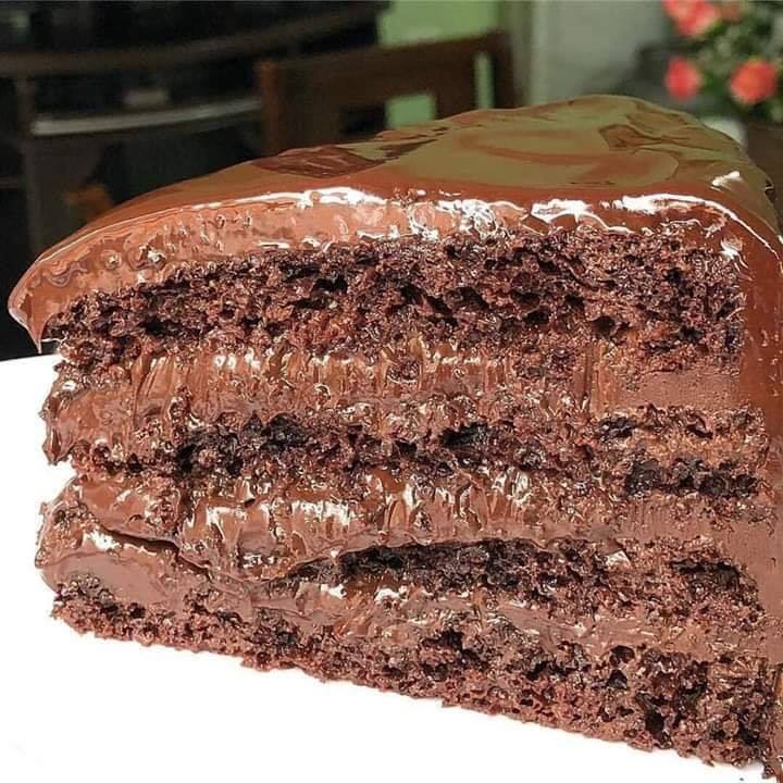 Bolo de chocolate super úmido