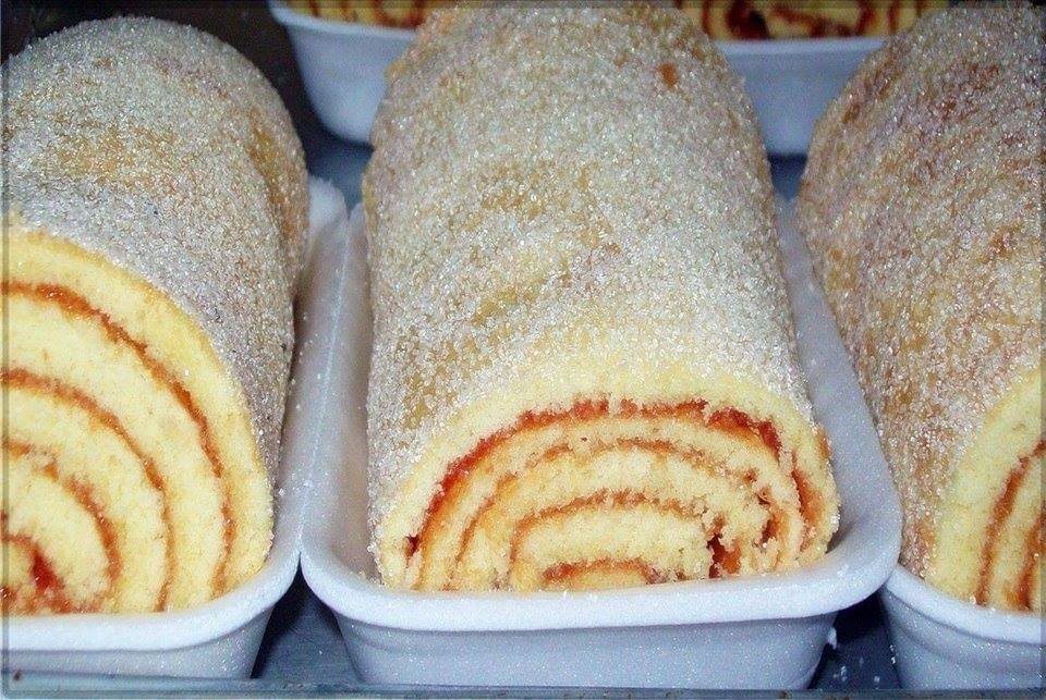 BOLO DE ROLO