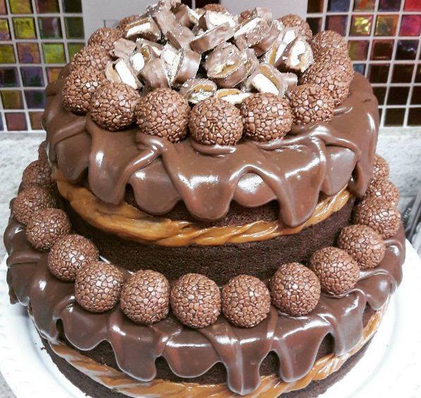 Naked Cake de Doce de Leite com Brigadeiro