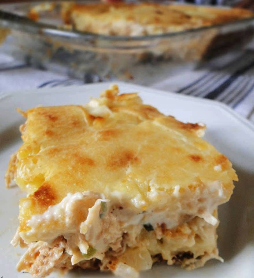 Torta cremosa de frango, milho e requeijão