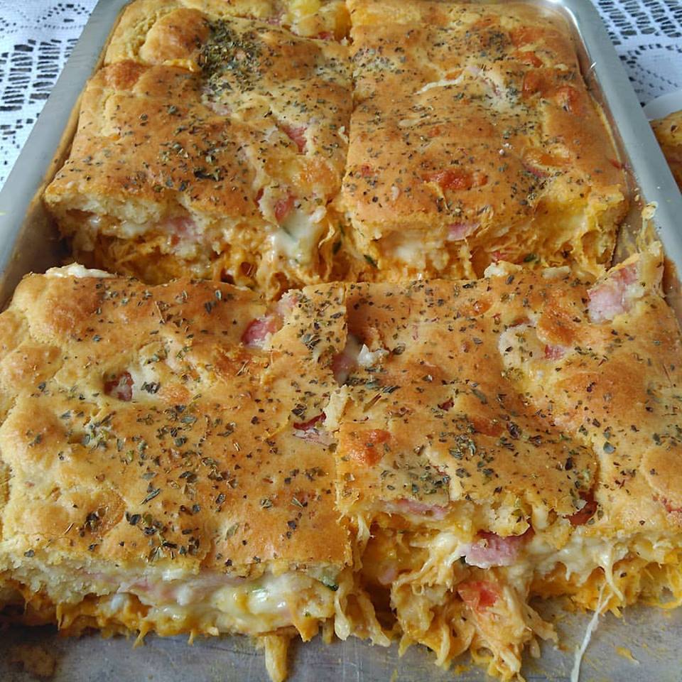 Torta cremosa de frango