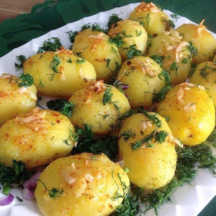 SALADA DE BATATA BOLINHA