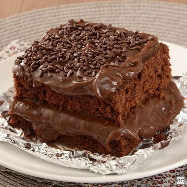 BOLO GELADO BRIGADEIRO