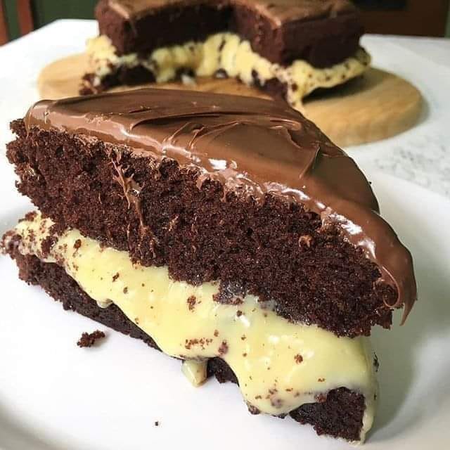 Bolo de Chocolate com Recheio de Brigadeiro de Leite Ninho